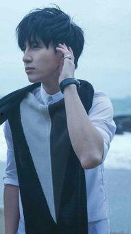 薛之谦可爱照片,镜头下的甜蜜笑容