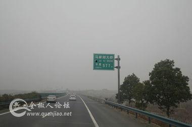 高速路上照片,捕捉流动的风景与速度的韵律